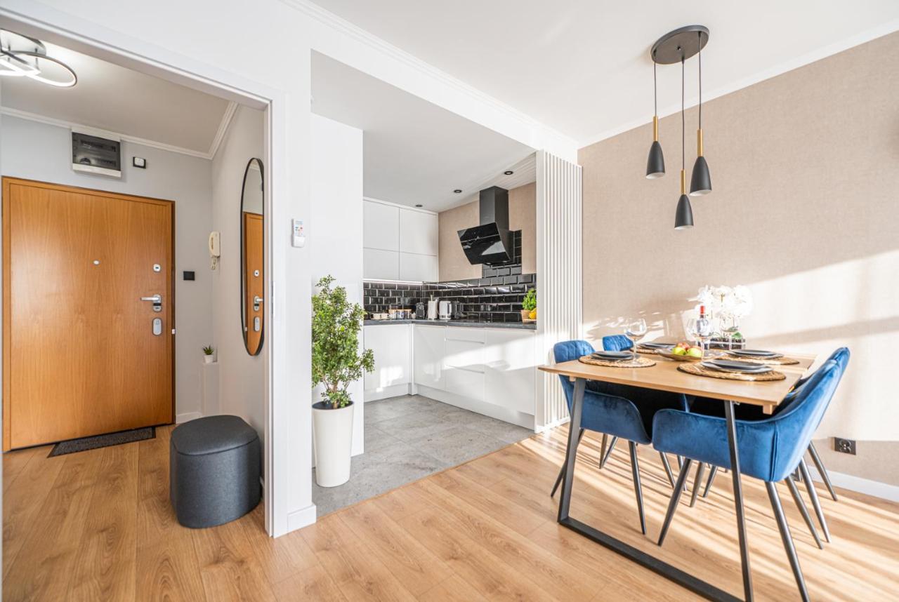 Apartment 24H With Free Garage And Ac Jagielly 5 Wroclaw Exterior photo