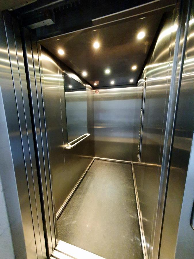 Apartment 24H With Free Garage And Ac Jagielly 5 Wroclaw Exterior photo